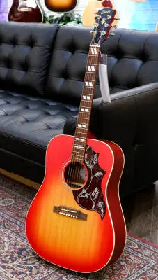 Gibson - Hummingbird Special Acoustic/Electric Guitar - Satin Vintage Cherry Sunburst 2
